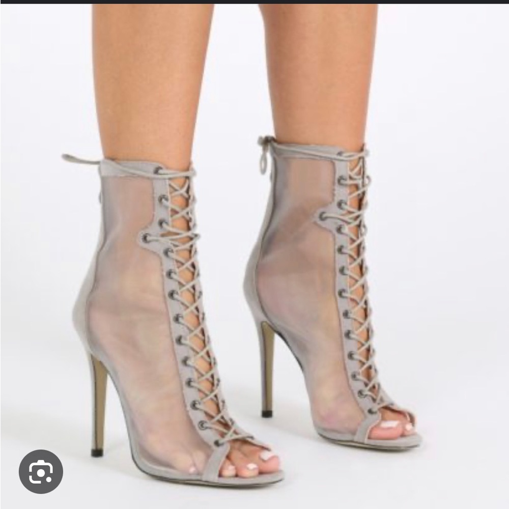 PDXHB MIAMI LACE UP MESH ANKLE BOOTS IN GREY
Sz 8